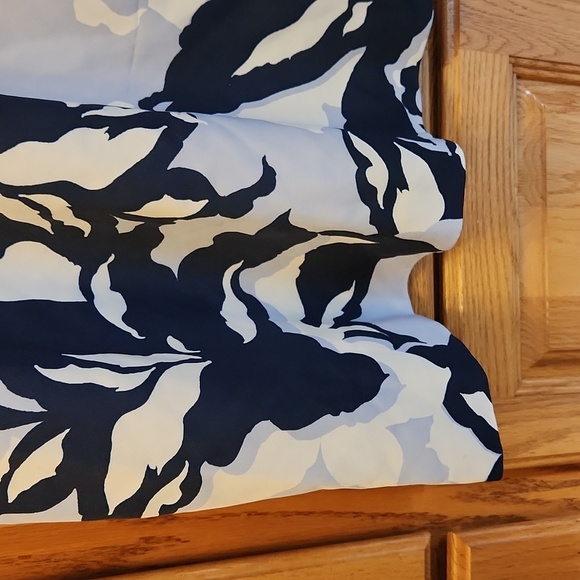 Keepsake - Picture 2 of 5